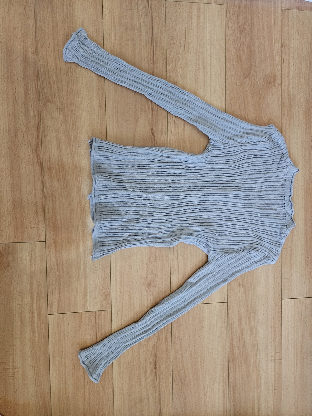 Light Gray Ribbed Button-Front Cardigan - Picture 2 of 2